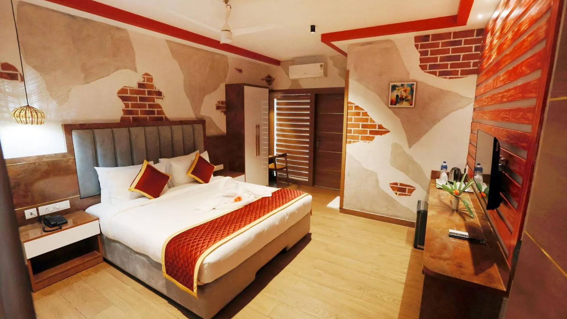 Cmk Habitat Centre Otel Kochi